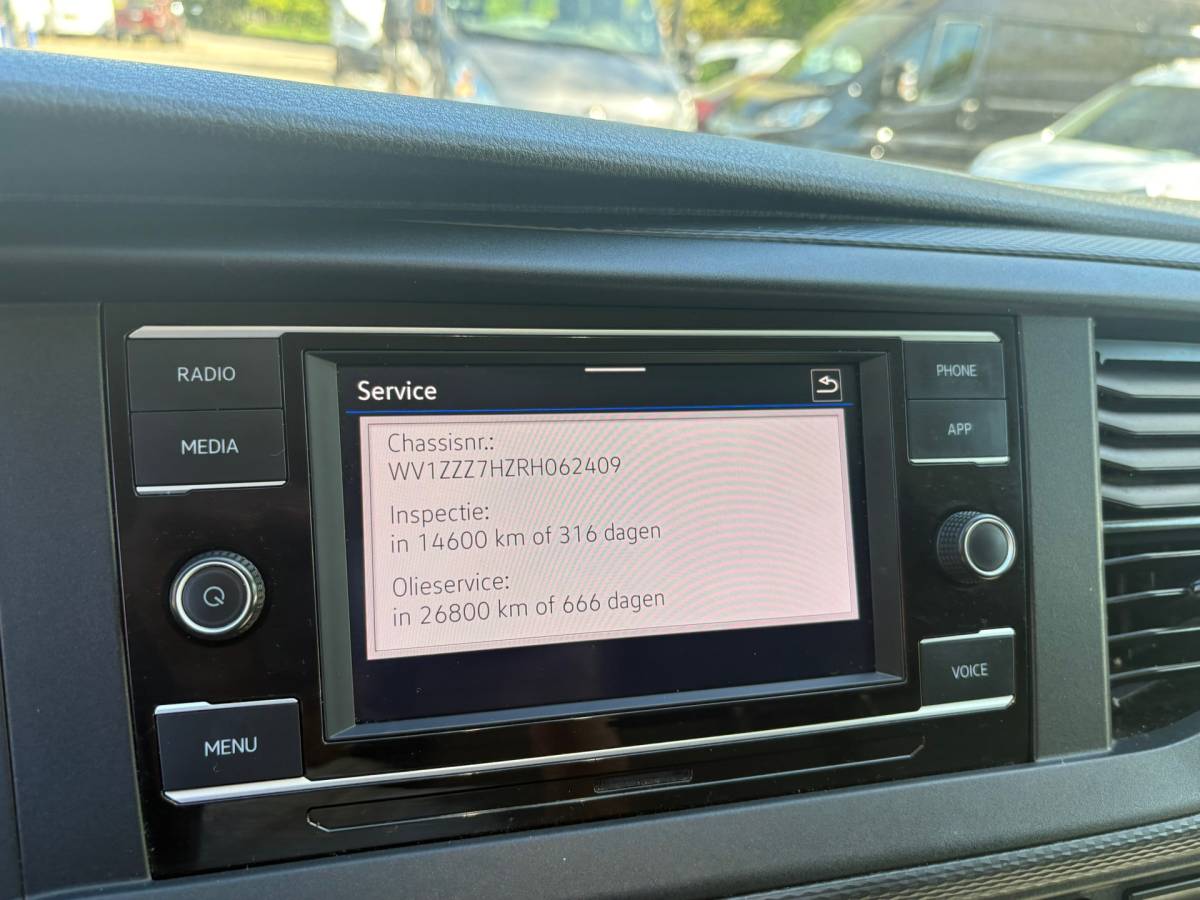 Volkswagen Transporter Volkswagen TRANSPORTER 2.0 TDI L2H1150PK!|DSG Automaat|cruise control|airco|achteruitrijcamera|apple carplay|drie zitplaatsen