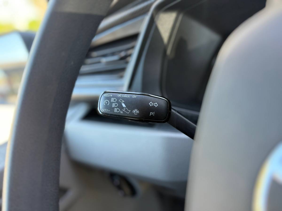 Volkswagen Transporter Volkswagen TRANSPORTER 2.0 TDI L2H1150PK!|DSG Automaat|cruise control|airco|achteruitrijcamera|apple carplay|drie zitplaatsen