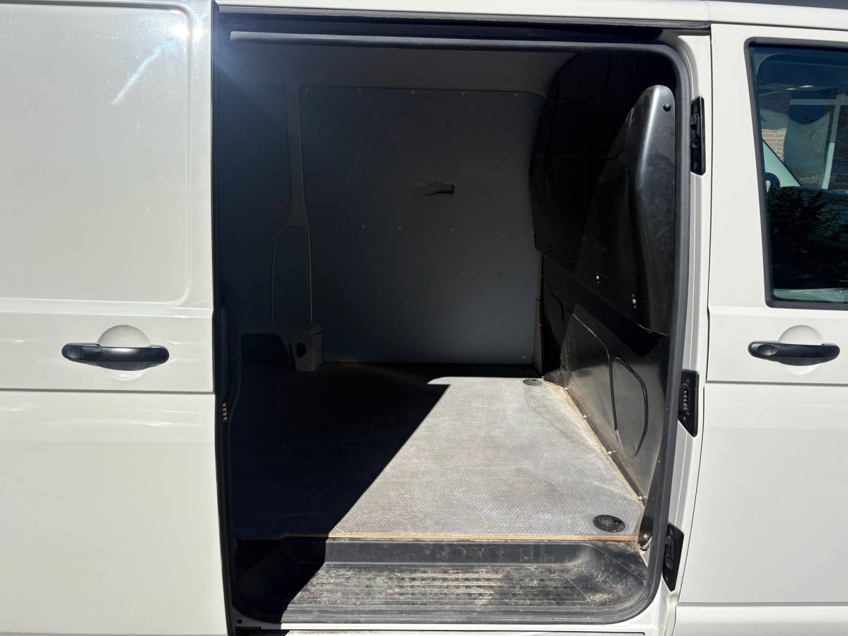 Volkswagen Transporter Volkswagen TRANSPORTER 2.0 TDI L2H1150PK!|DSG Automaat|cruise control|airco|achteruitrijcamera|apple carplay|drie zitplaatsen