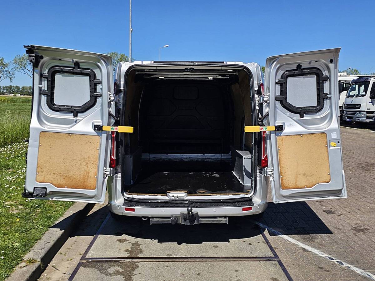 Ford Transit Custom FORD TRANSIT CUSTOM 2.0 l1h1 sport navi!