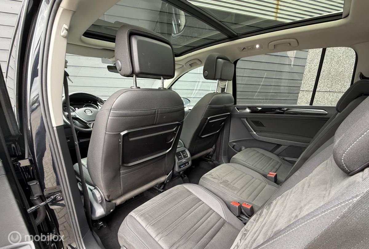 Volkswagen Touran Volkswagen Touran 1.4 TSI DSG Highline Pano.dak/Trekhaak/Camera
