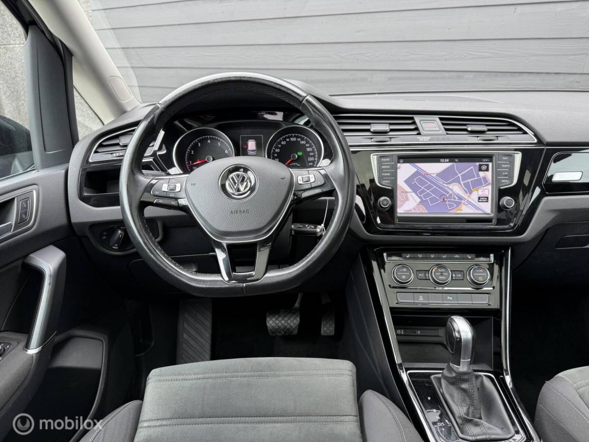 Volkswagen Touran Volkswagen Touran 1.4 TSI DSG Highline Pano.dak/Trekhaak/Camera