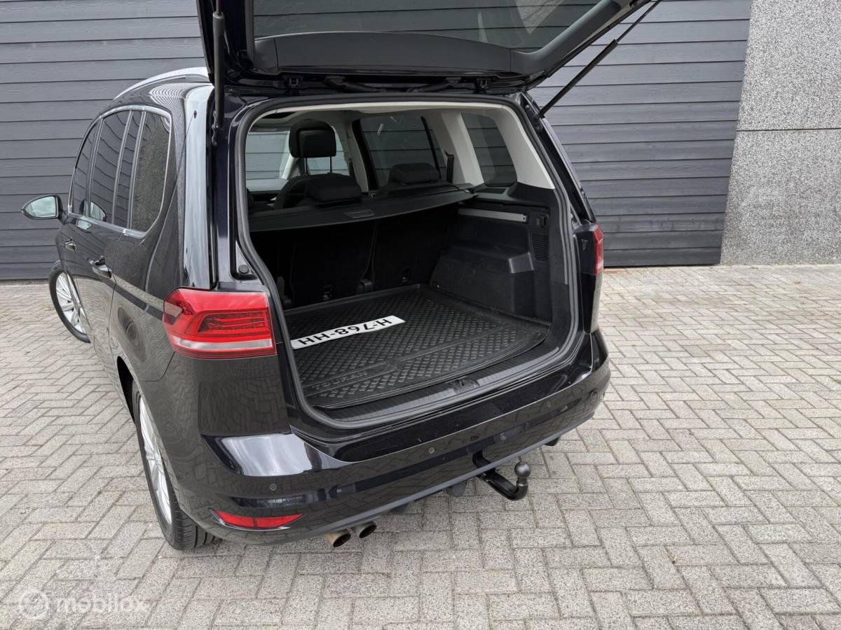 Volkswagen Touran Volkswagen Touran 1.4 TSI DSG Highline Pano.dak/Trekhaak/Camera