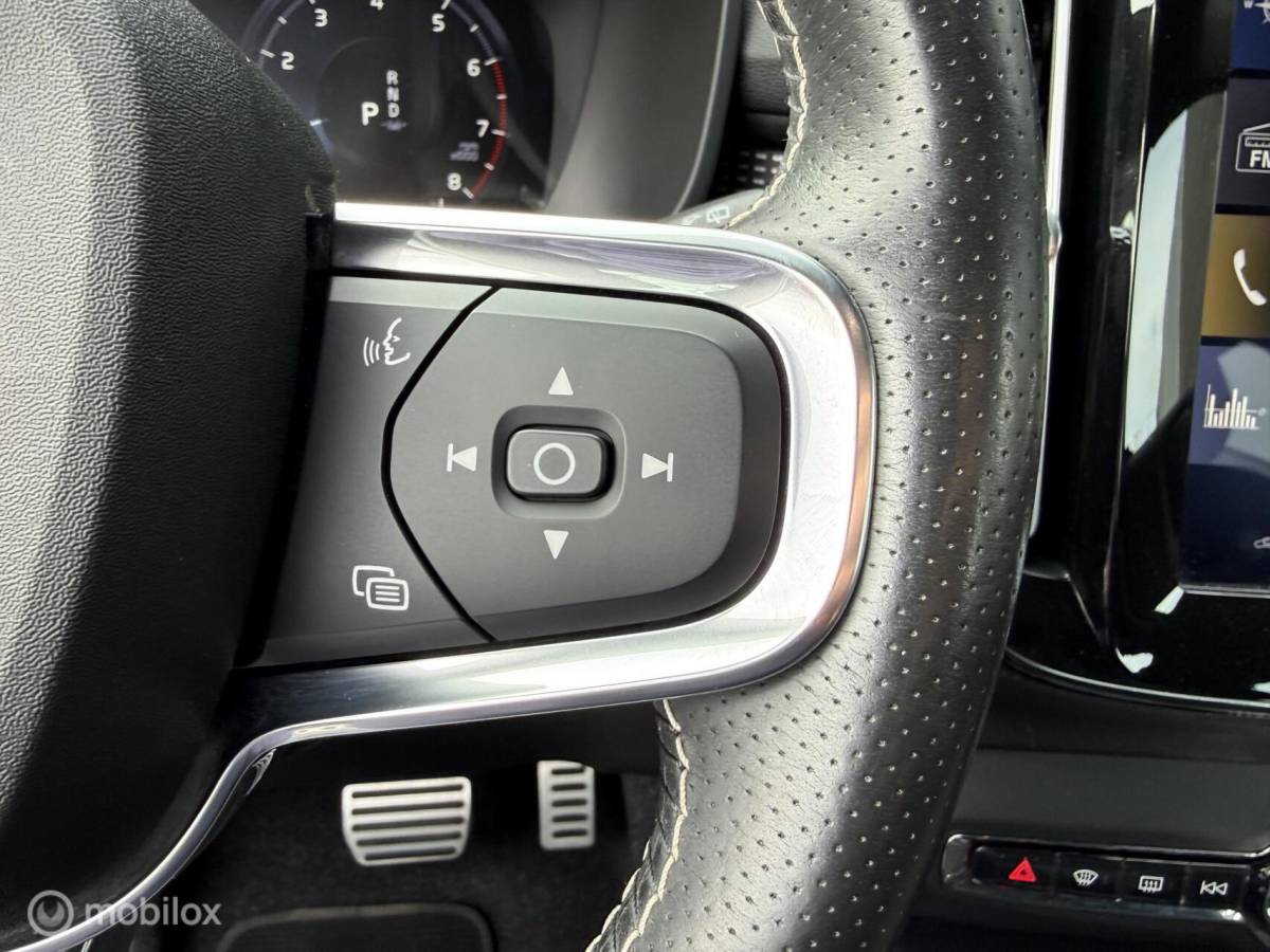 Volvo XC40 Volvo XC40 2.0 T4 R-Design 190PK LED/Clima/Cruise/Elektr.pakket