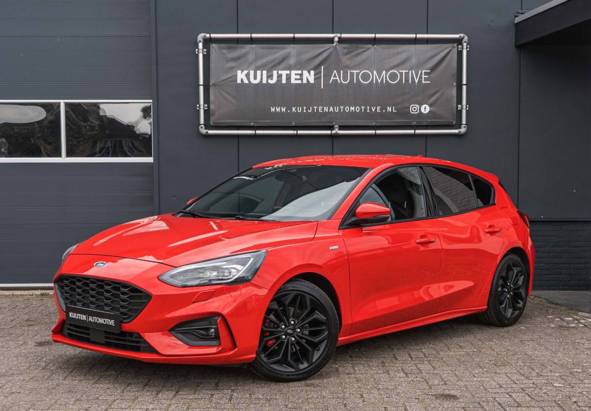Ford Focus Ford Focus 1.0 EcoBoost ST Line / Automaat / LED / HUD / Winter pack!