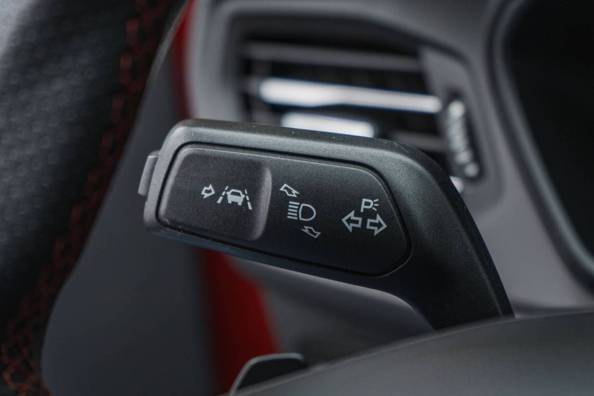 Ford Focus Ford Focus 1.0 EcoBoost ST Line / Automaat / LED / HUD / Winter pack!