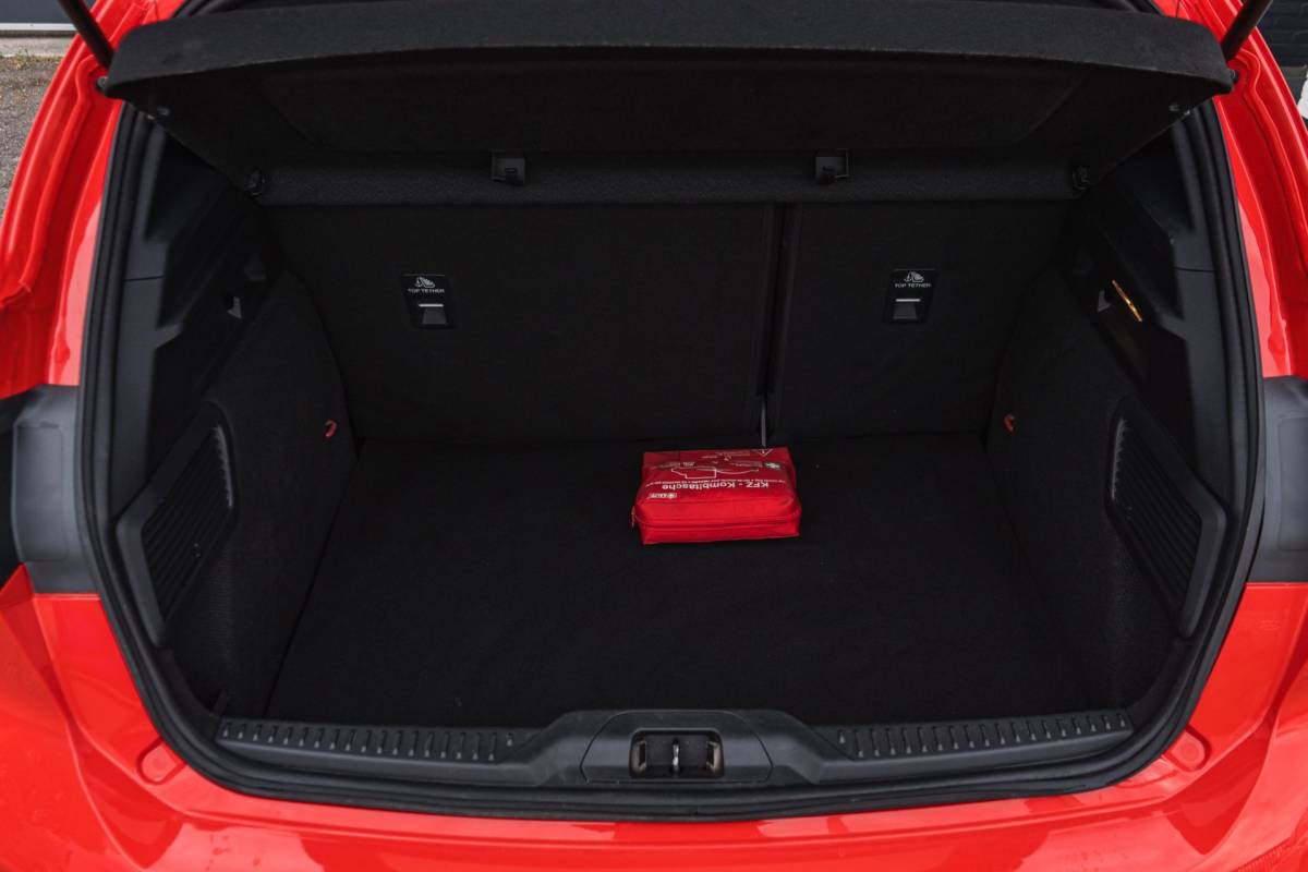 Ford Focus Ford Focus 1.0 EcoBoost ST Line / Automaat / LED / HUD / Winter pack!