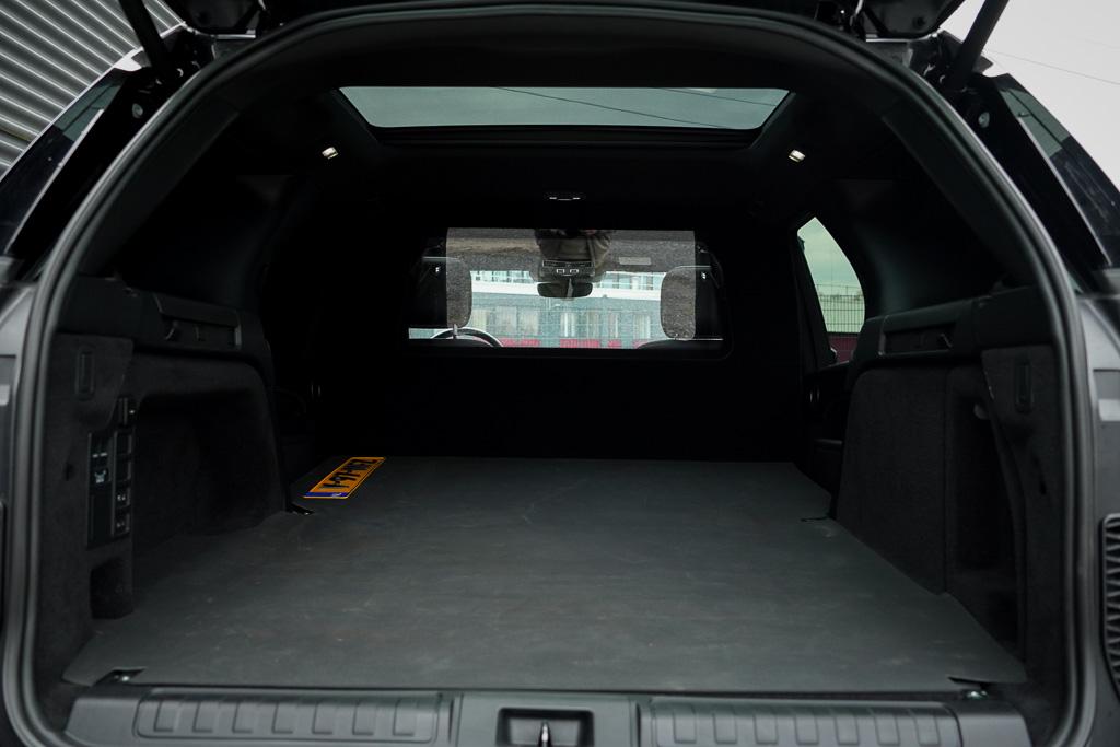 Land Rover Discovery Land Rover Discovery 3.0 D250 R-Dynamic SE / VAN / Pano / Trekhaak / Grijs Kenteken / Excl BTW