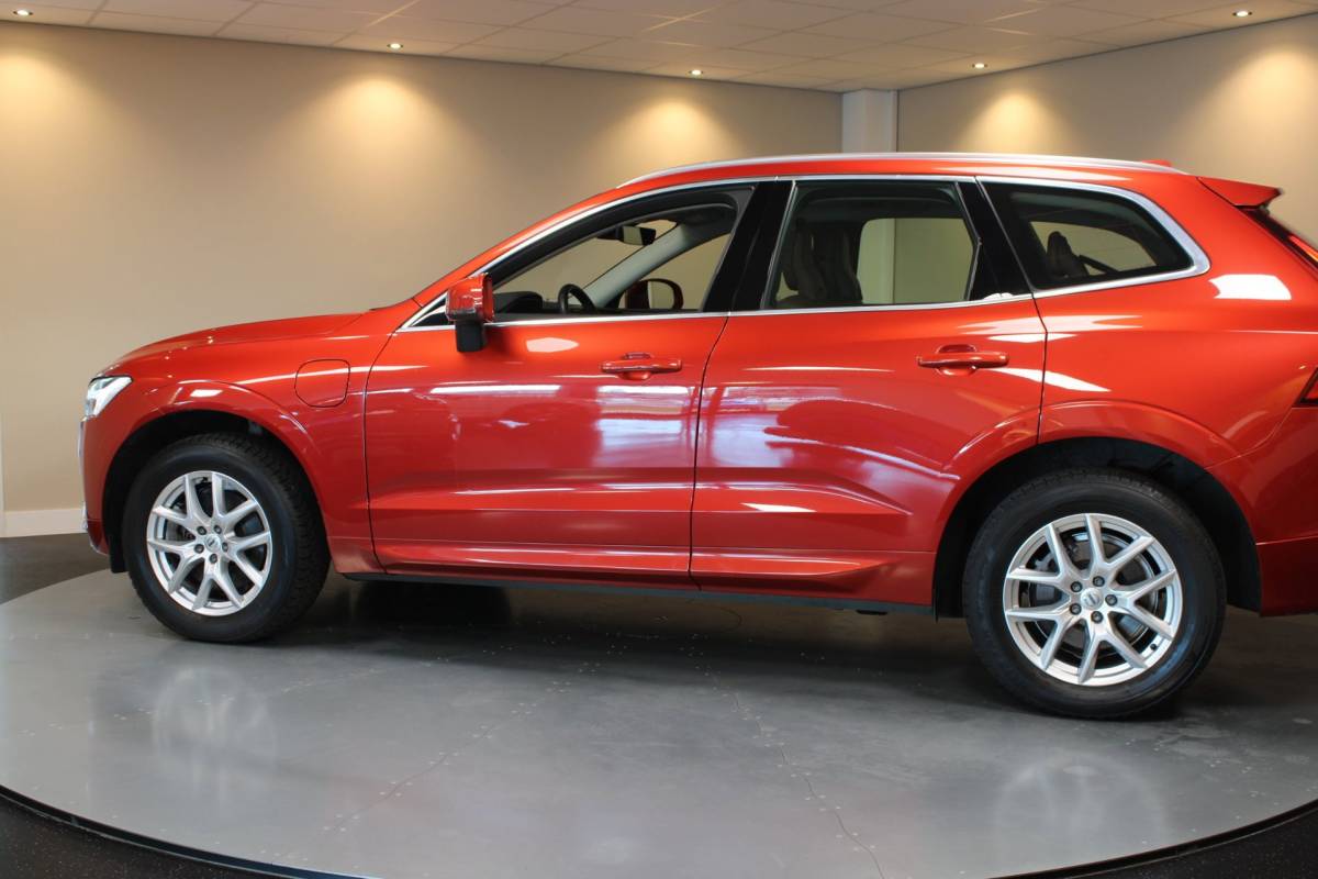 Volvo XC60 Volvo XC60 2.0 T8 Twin Engine AWD Momentum Pro *392Pk!* Pano|Leer|Carplay|Navi|Adapt.Cruise