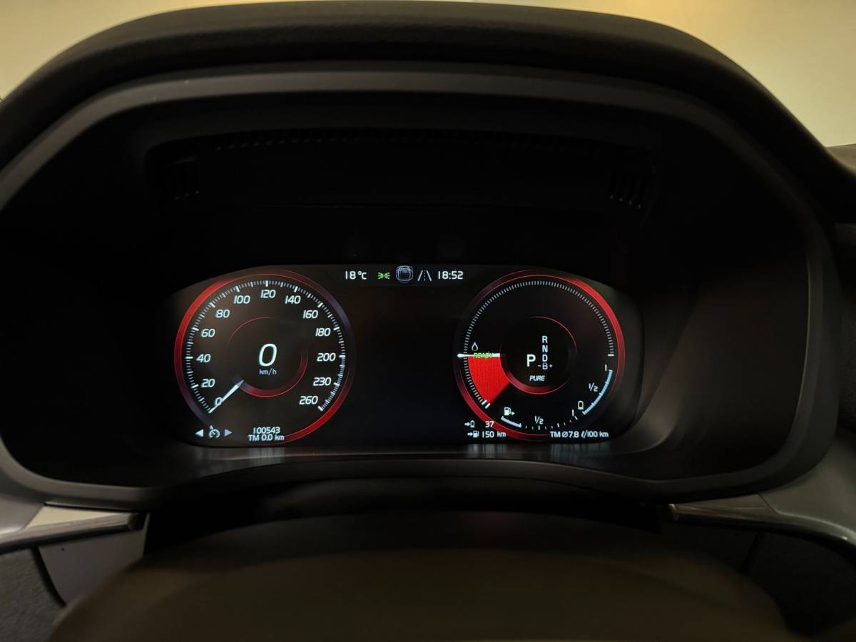 Volvo XC60 Volvo XC60 2.0 T8 Twin Engine AWD Momentum Pro *392Pk!* Pano|Leer|Carplay|Navi|Adapt.Cruise