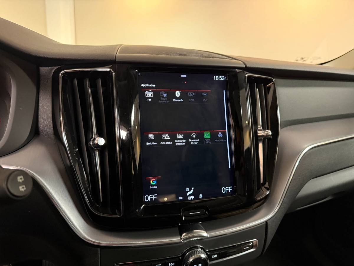 Volvo XC60 Volvo XC60 2.0 T8 Twin Engine AWD Momentum Pro *392Pk!* Pano|Leer|Carplay|Navi|Adapt.Cruise