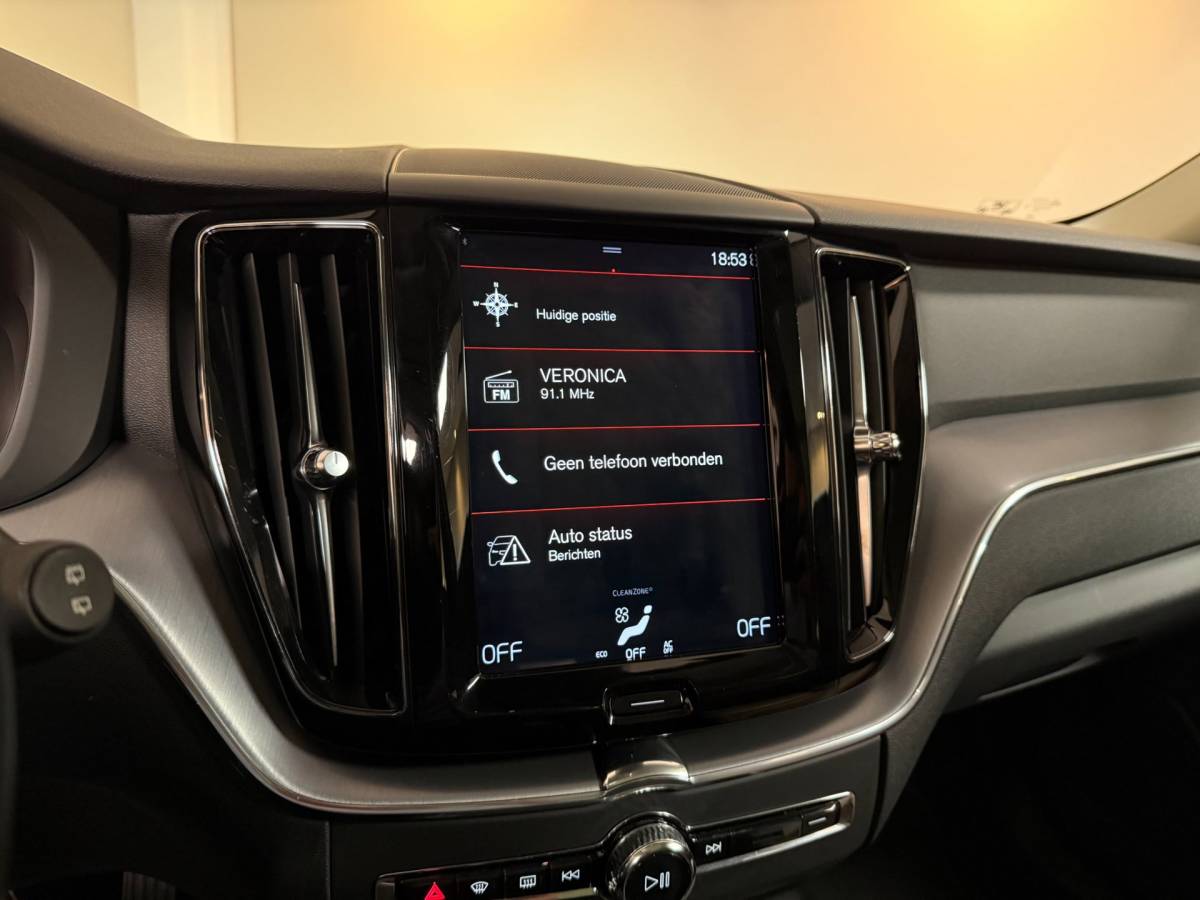 Volvo XC60 Volvo XC60 2.0 T8 Twin Engine AWD Momentum Pro *392Pk!* Pano|Leer|Carplay|Navi|Adapt.Cruise