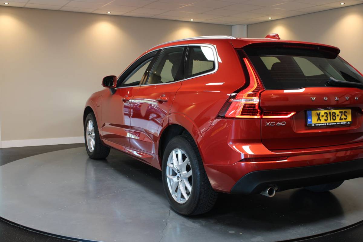 Volvo XC60 Volvo XC60 2.0 T8 Twin Engine AWD Momentum Pro *392Pk!* Pano|Leer|Carplay|Navi|Adapt.Cruise