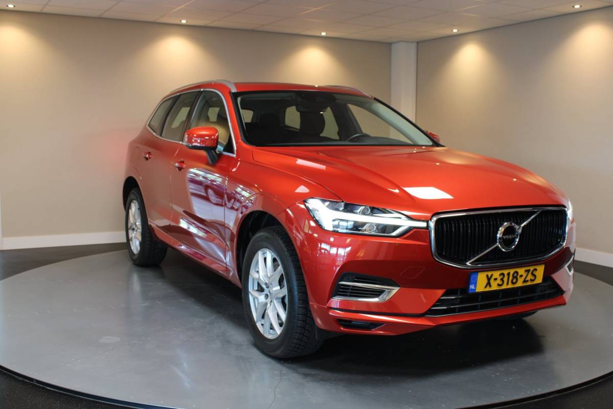 Volvo XC60 Volvo XC60 2.0 T8 Twin Engine AWD Momentum Pro *392Pk!* Pano|Leer|Carplay|Navi|Adapt.Cruise