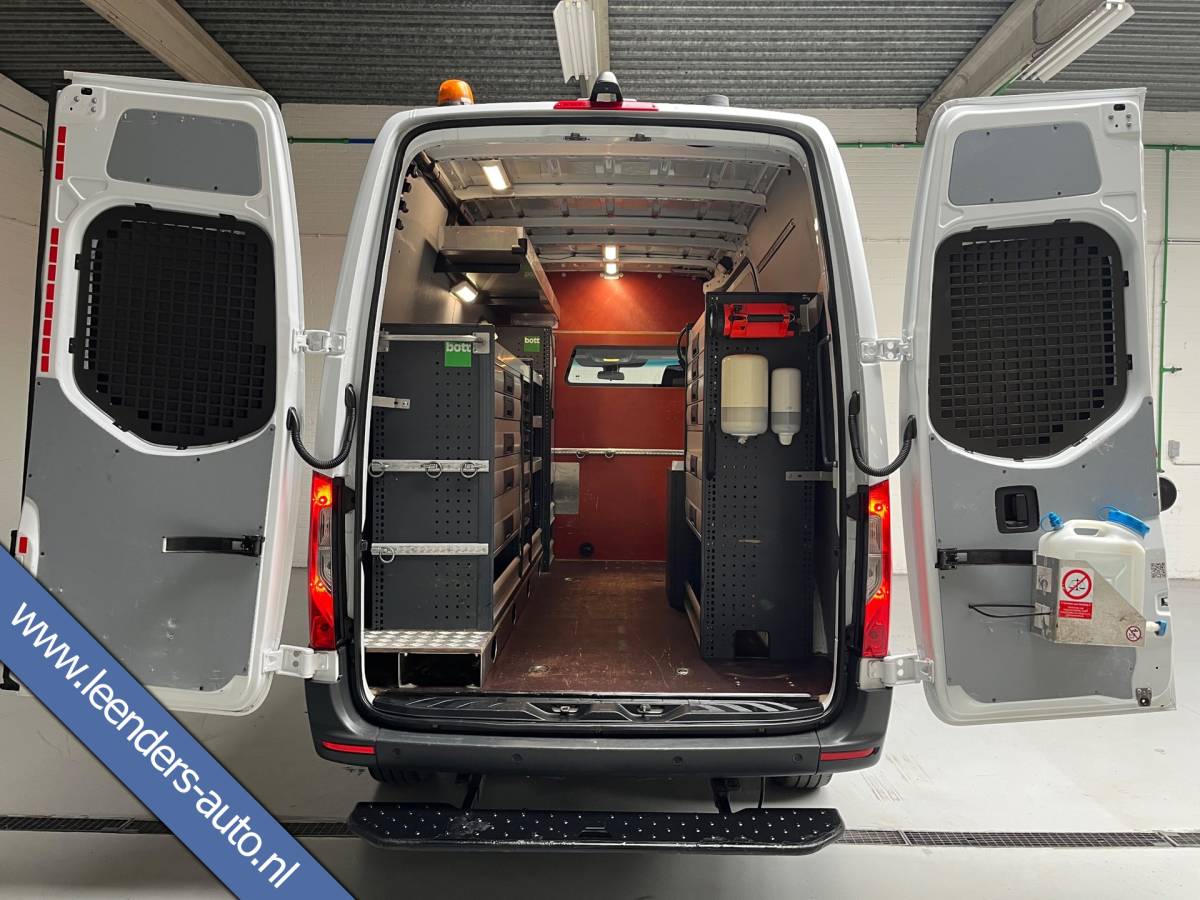 Mercedes-Benz Sprinter Mercedes-Benz Sprinter Automaat Servicewagen 314 2.2 CDI 140PK L2H2 euro6 BOTT Inrichting, Victron V230, Standkachel RIJKLAARPRIJS