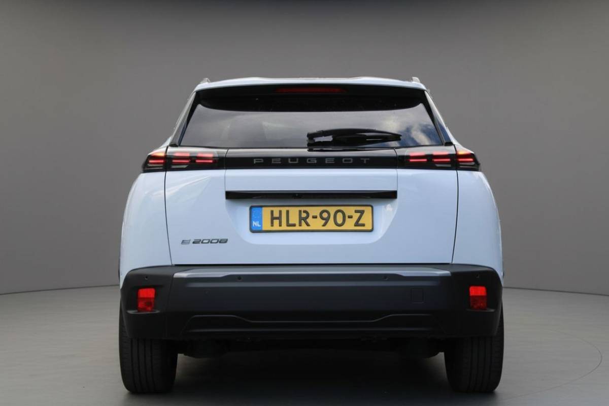 Peugeot e-2008 Peugeot e-2008 EV Allure 54kWh | Adaptive Cruise | 360 Camera| Rijklaar!