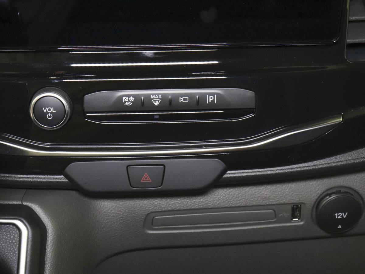 Ford Transit Ford Transit 310 2.0 TDCI L2H2 Trend Automaat Airco Bluetooth Camera Cruise Control