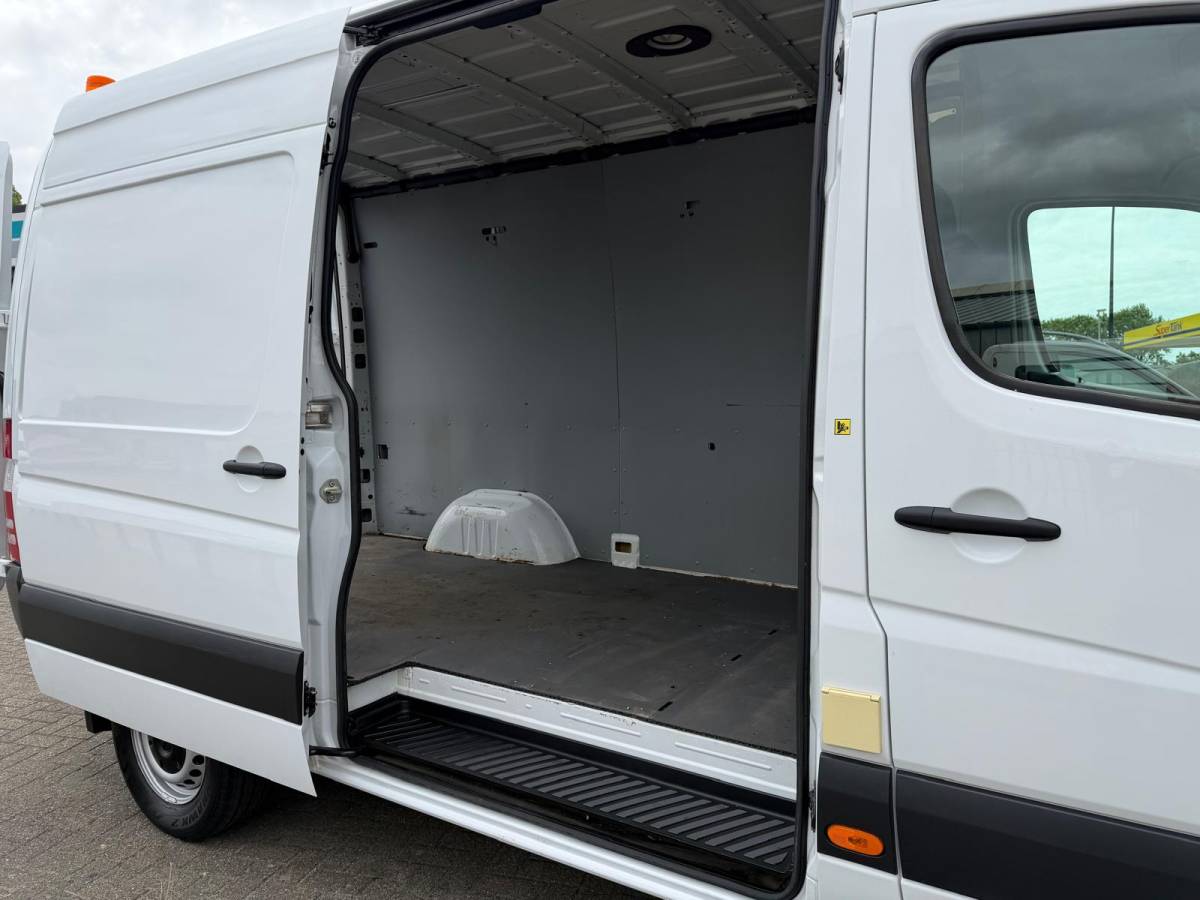 Mercedes-Benz Sprinter Mercedes-Benz Sprinter 316 CDI L2H2 Euro 6 | 3.5T Trekhaak | Airco | Gev. stoel | Standkachel