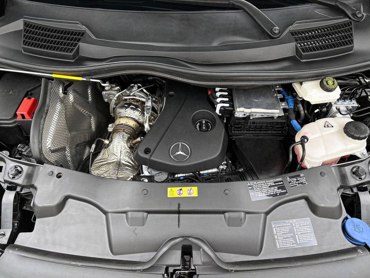Mercedes-Benz Vito Mercedes-Benz Vito 114 CDI Lang Automaat Apple Carplay Camera Trekhaak Cruise control Airco Bluetooth