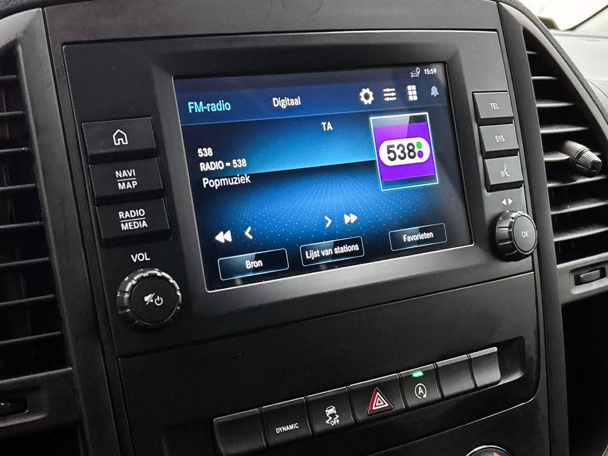 Mercedes-Benz Vito Mercedes-Benz Vito 114 CDI Lang Automaat Apple Carplay Camera Trekhaak Cruise control Airco Bluetooth