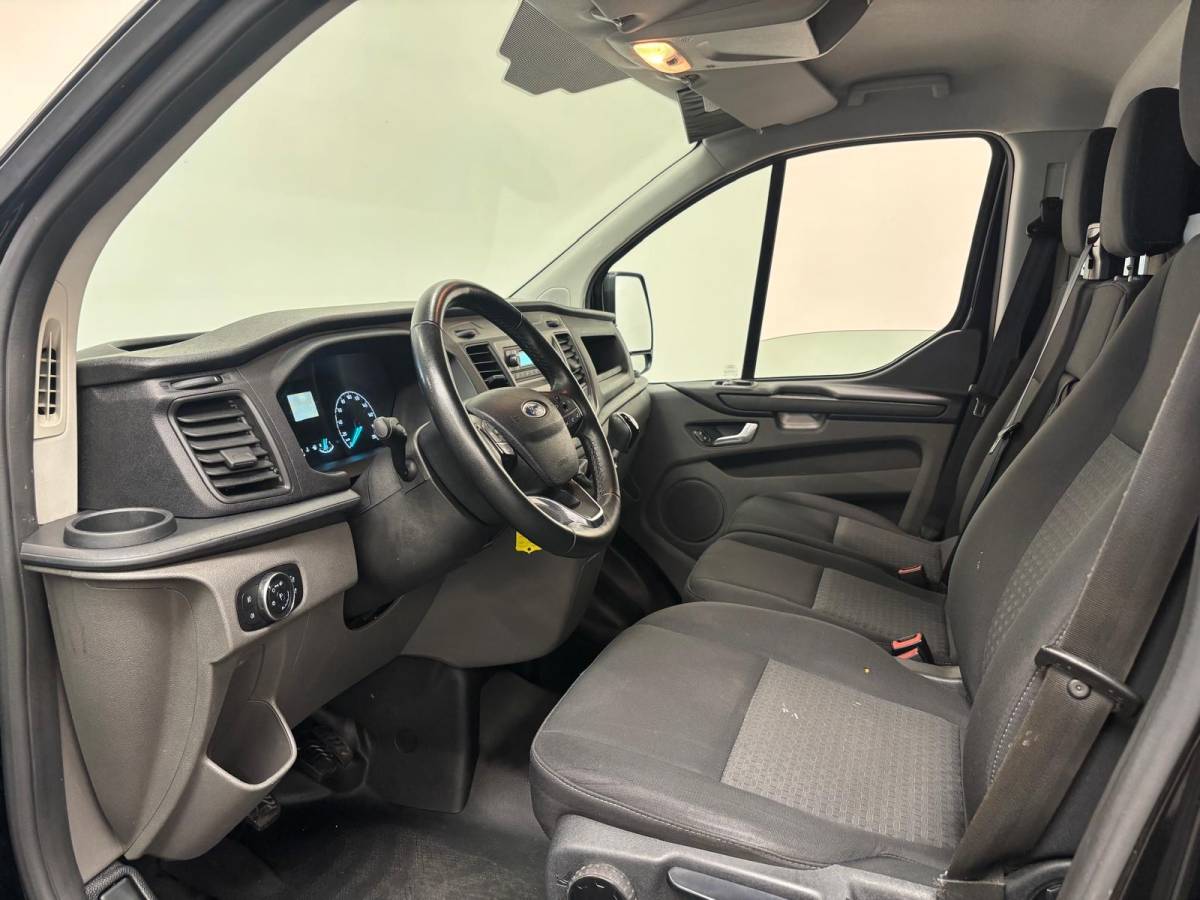 Ford Transit Custom Ford Transit Custom 280 2.0 TDCI L1H1 Trend Airco Navigatie Cruise Control Trekhaak Stoelverwarming