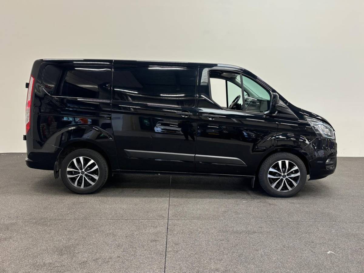 Ford Transit Custom Ford Transit Custom 280 2.0 TDCI L1H1 Trend Airco Navigatie Cruise Control Trekhaak Stoelverwarming