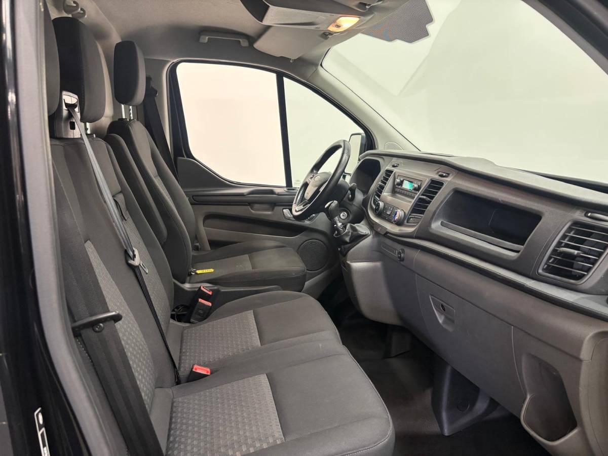 Ford Transit Custom Ford Transit Custom 280 2.0 TDCI L1H1 Trend Airco Navigatie Cruise Control Trekhaak Stoelverwarming