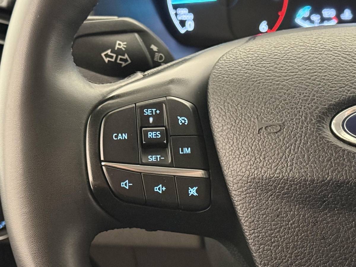 Ford Transit Custom Ford Transit Custom 300 2.0 TDCI L2H1 Trend Automaat Airco Navigatie Cruise Control Camera Parkeersensoren