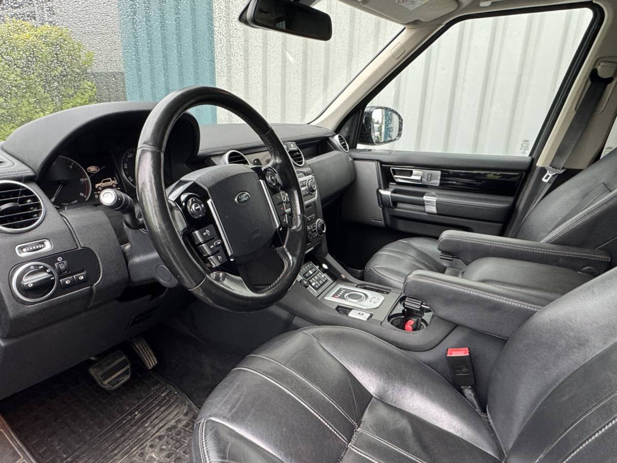 Land Rover Discovery Land Rover Discovery 3.0 HSE LED / Xenon / Dak / Camera / Stl verw / Str ver / Euro6 / Leder / 3500kg trekgew