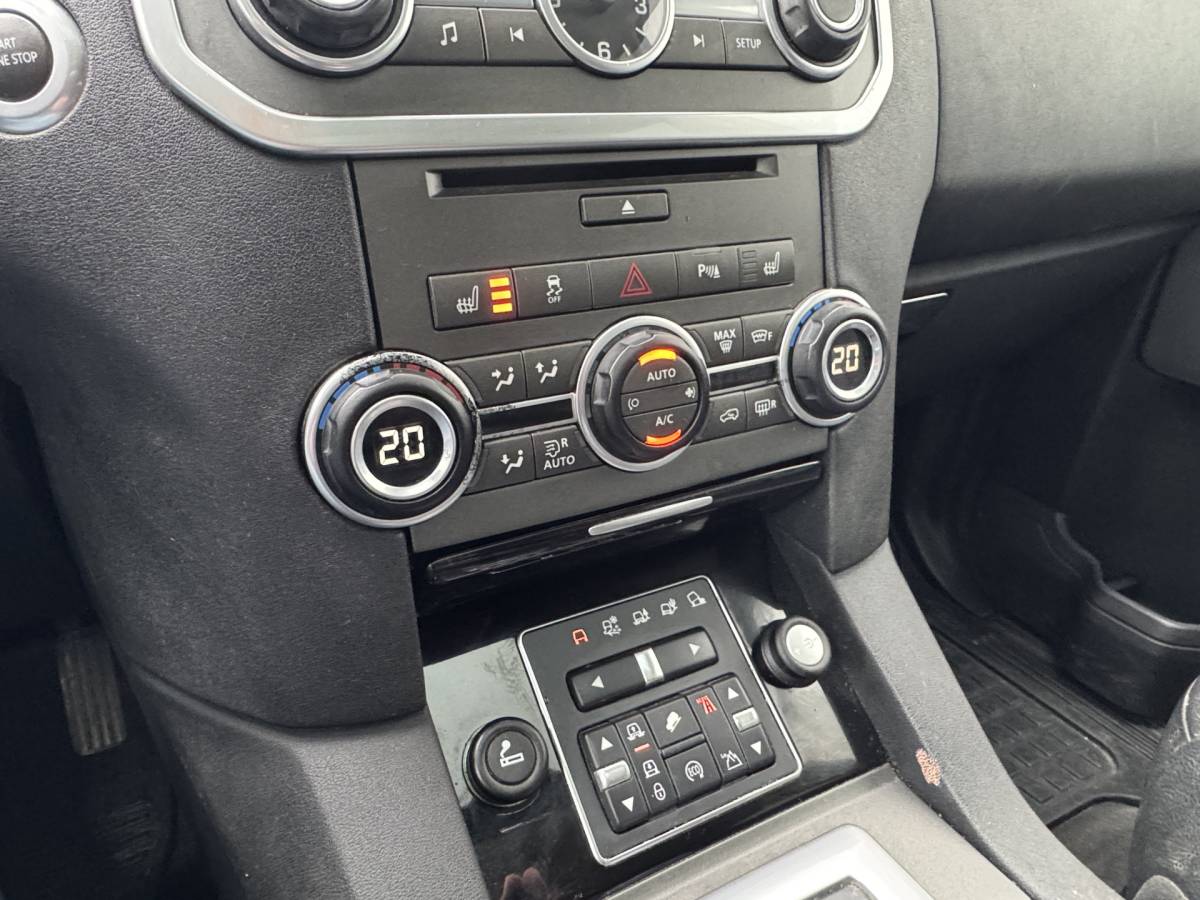 Land Rover Discovery Land Rover Discovery 3.0 HSE LED / Xenon / Dak / Camera / Stl verw / Str ver / Euro6 / Leder / 3500kg trekgew