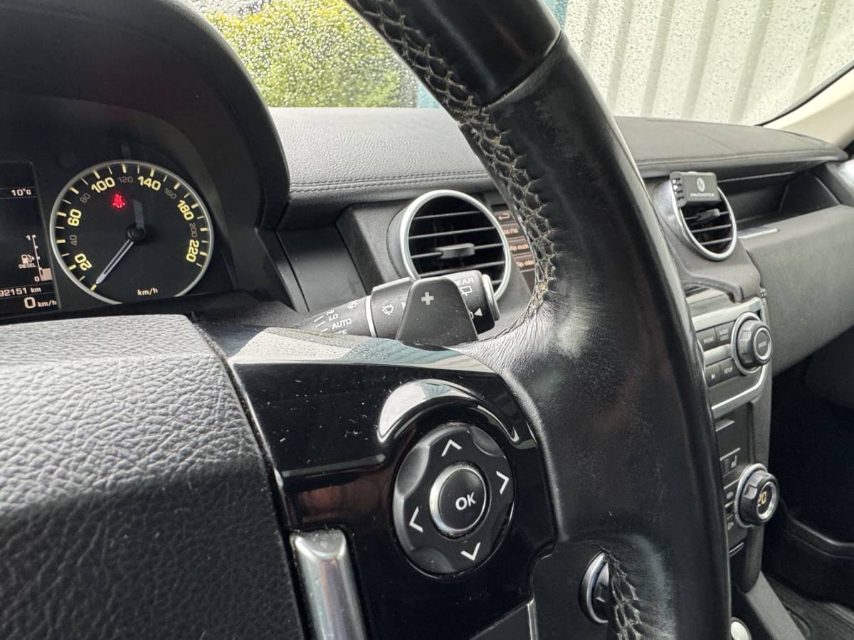 Land Rover Discovery Land Rover Discovery 3.0 HSE LED / Xenon / Dak / Camera / Stl verw / Str ver / Euro6 / Leder / 3500kg trekgew