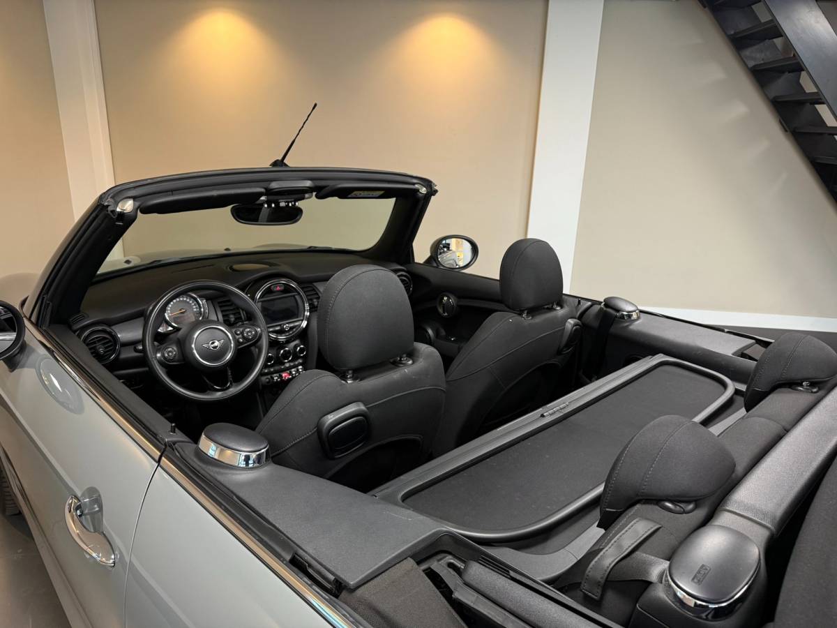 MINI Cooper Cabrio Mini Mini Cabrio 1.5 Cooper Salt *Automaat* Carplay|Stoelverw.|Union-Jack|Navi|Cruise|PDC|Sfeerverlichting
