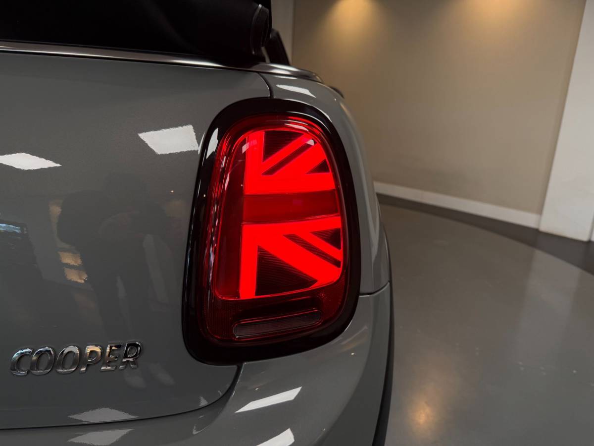 MINI Cooper Cabrio Mini Mini Cabrio 1.5 Cooper Salt *Automaat* Carplay|Stoelverw.|Union-Jack|Navi|Cruise|PDC|Sfeerverlichting