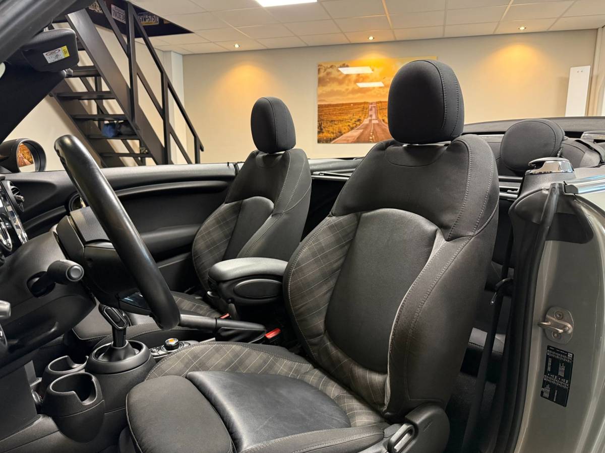 MINI Cooper Cabrio Mini Mini Cabrio 1.5 Cooper Salt *Automaat* Carplay|Stoelverw.|Union-Jack|Navi|Cruise|PDC|Sfeerverlichting