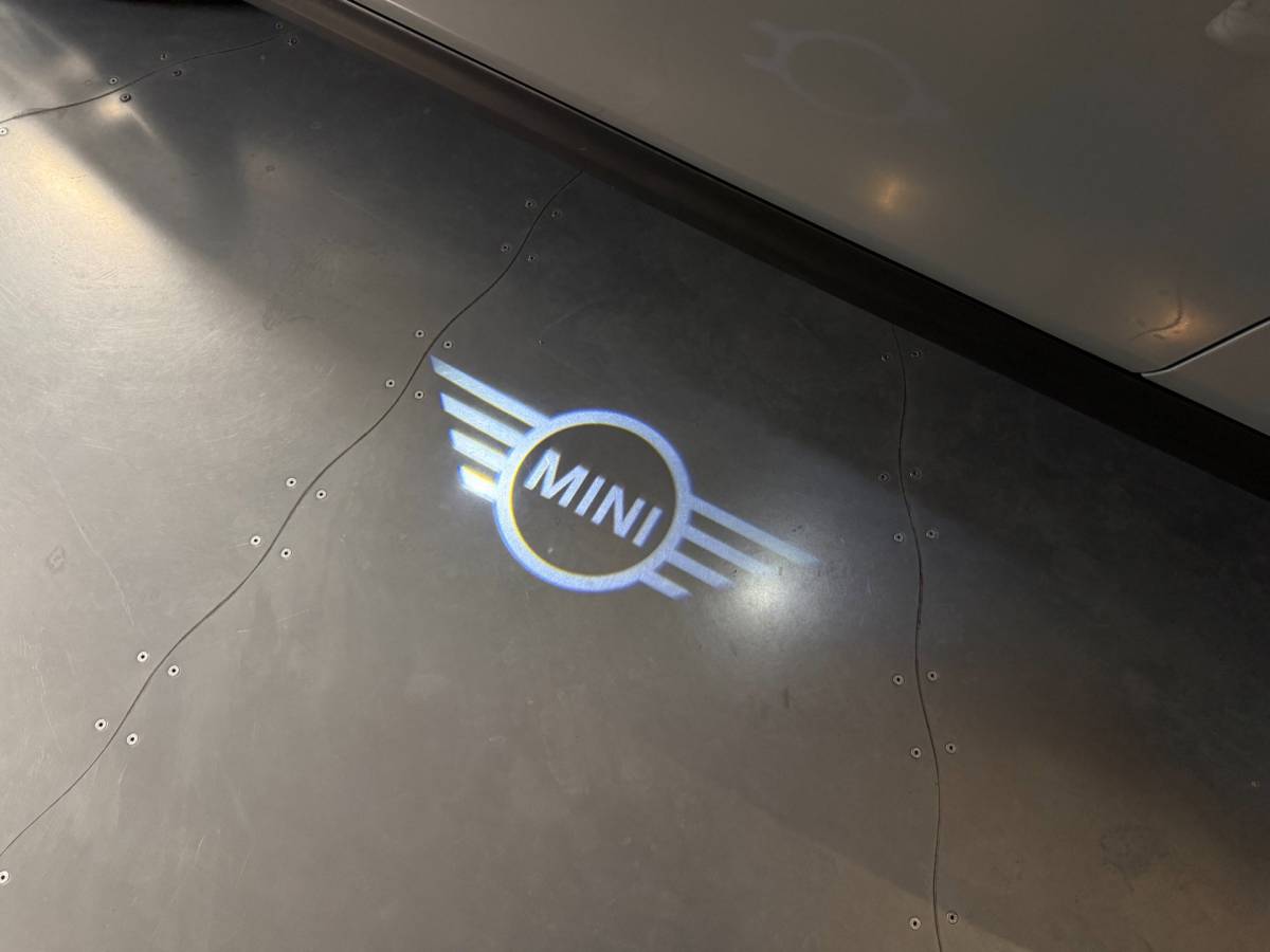 MINI Cooper Cabrio Mini Mini Cabrio 1.5 Cooper Salt *Automaat* Carplay|Stoelverw.|Union-Jack|Navi|Cruise|PDC|Sfeerverlichting