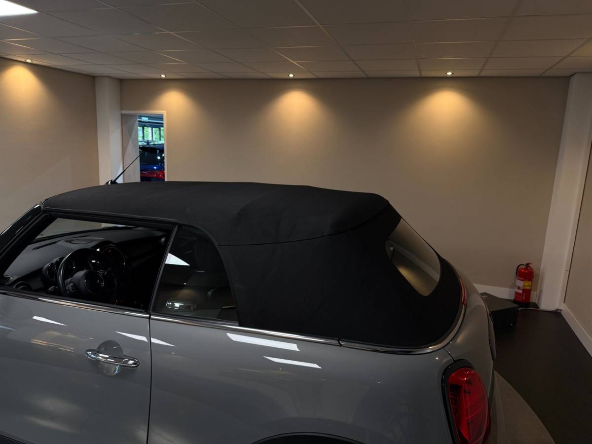 MINI Cooper Cabrio Mini Mini Cabrio 1.5 Cooper Salt *Automaat* Carplay|Stoelverw.|Union-Jack|Navi|Cruise|PDC|Sfeerverlichting