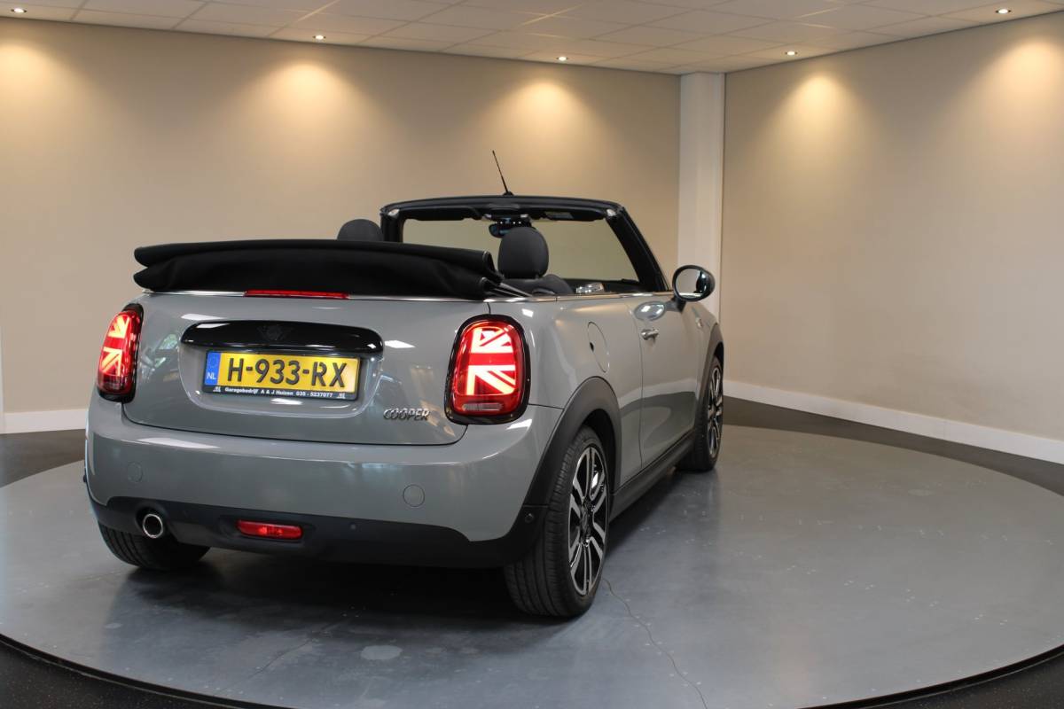 MINI Cooper Cabrio Mini Mini Cabrio 1.5 Cooper Salt *Automaat* Carplay|Stoelverw.|Union-Jack|Navi|Cruise|PDC|Sfeerverlichting