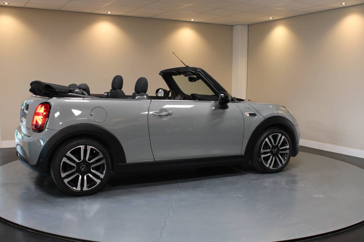 MINI Cooper Cabrio Mini Mini Cabrio 1.5 Cooper Salt *Automaat* Carplay|Stoelverw.|Union-Jack|Navi|Cruise|PDC|Sfeerverlichting