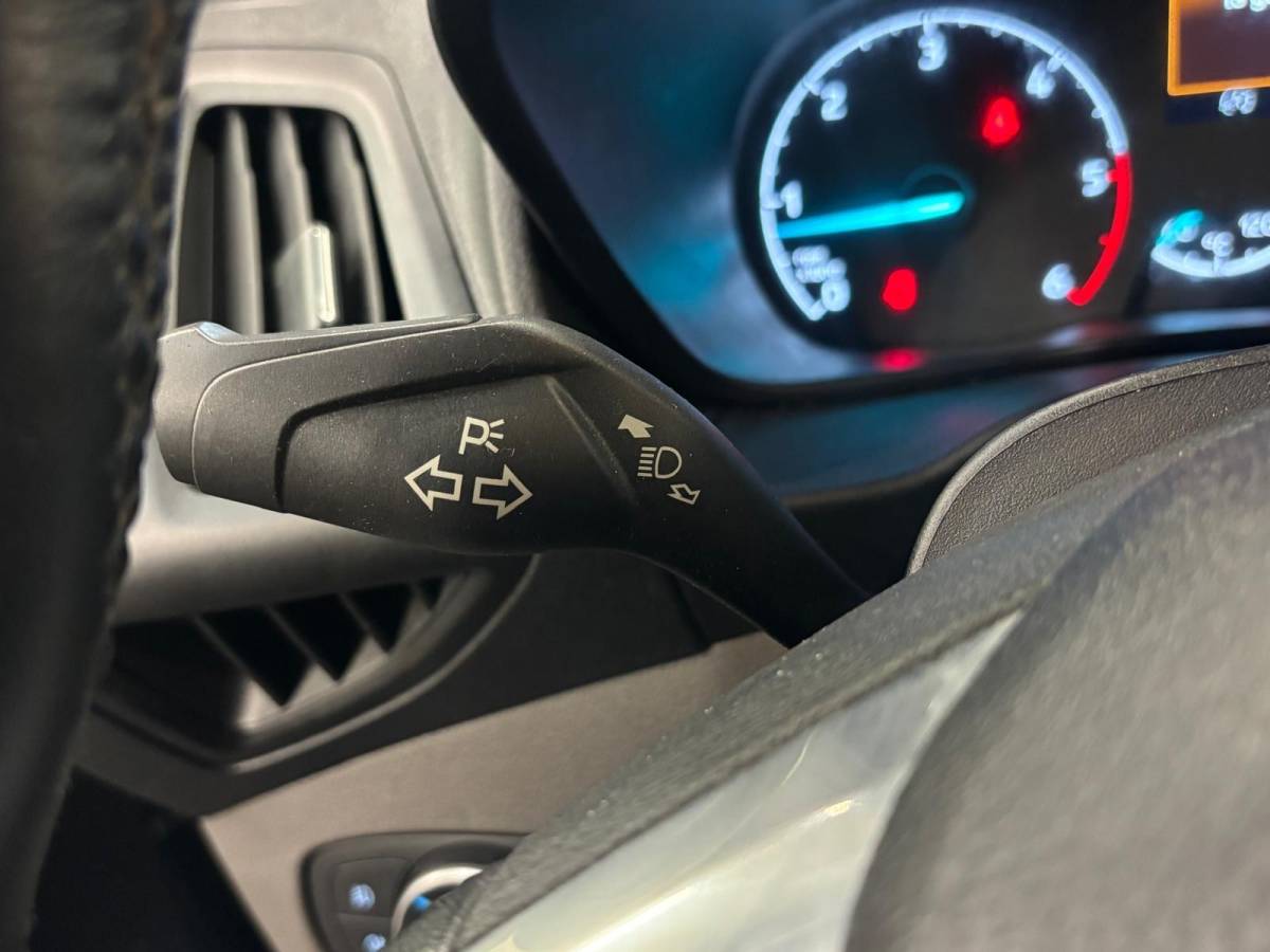 Ford Transit Connect Ford Transit Connect 1.5 EcoBlue L2 Trend Airco Navigatie Parkeersensoren Camera Cruise Control Lichtmetalen velgen 3 Zits