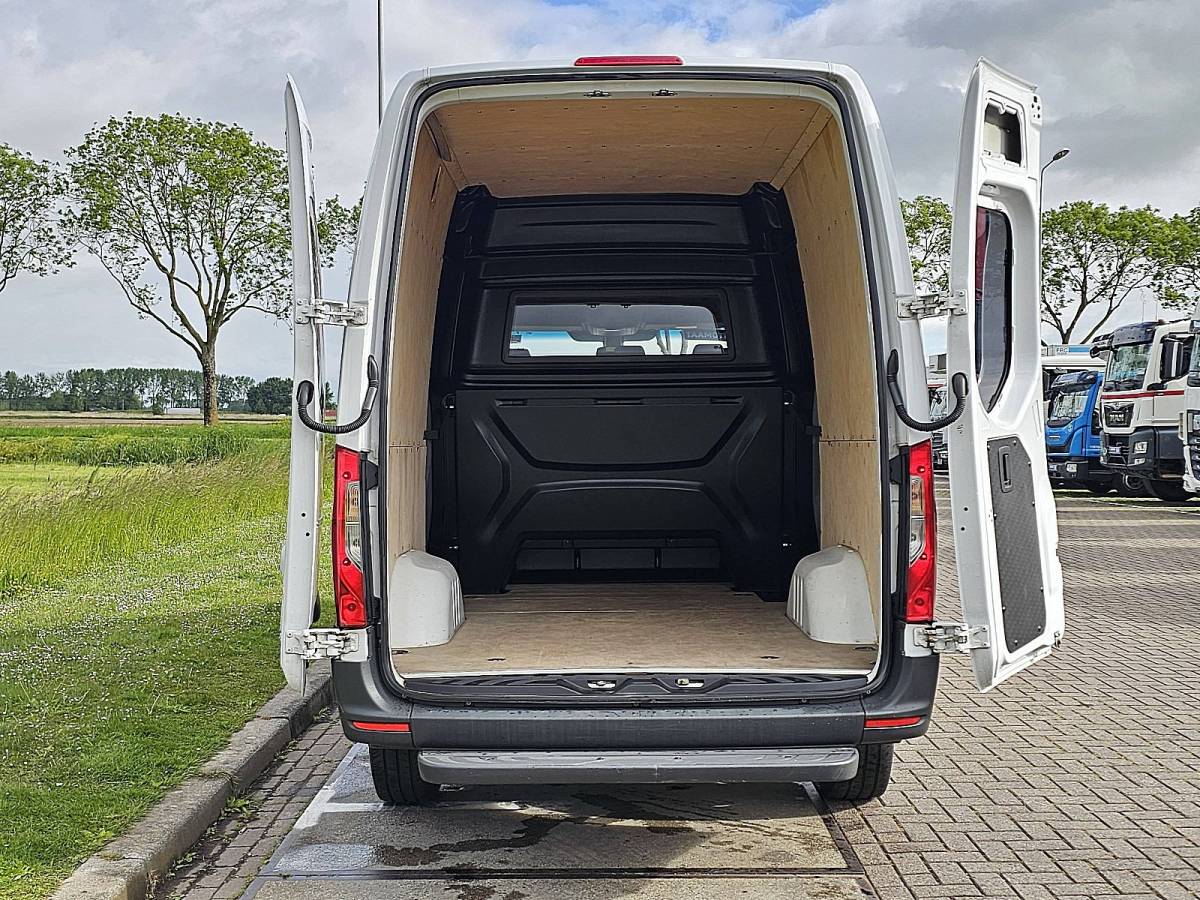 Mercedes-Benz Sprinter MERCEDES-BENZ SPRINTER 319 l2h2 v6 dub cab!