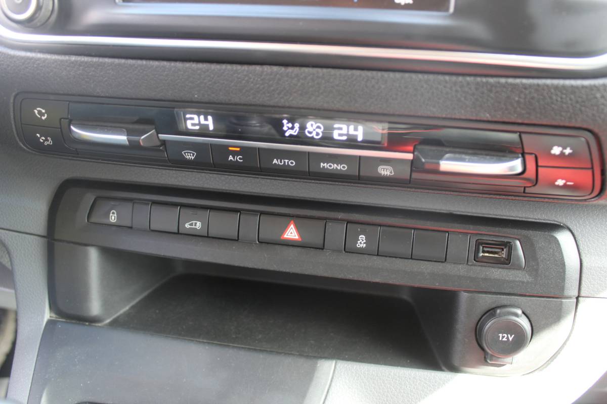 Peugeot Expert Peugeot Expert 231S 2.0 BlueHDI 120 Premium Pack Bedrag EX-BTW Navigatiesysteem full map l Airco l
