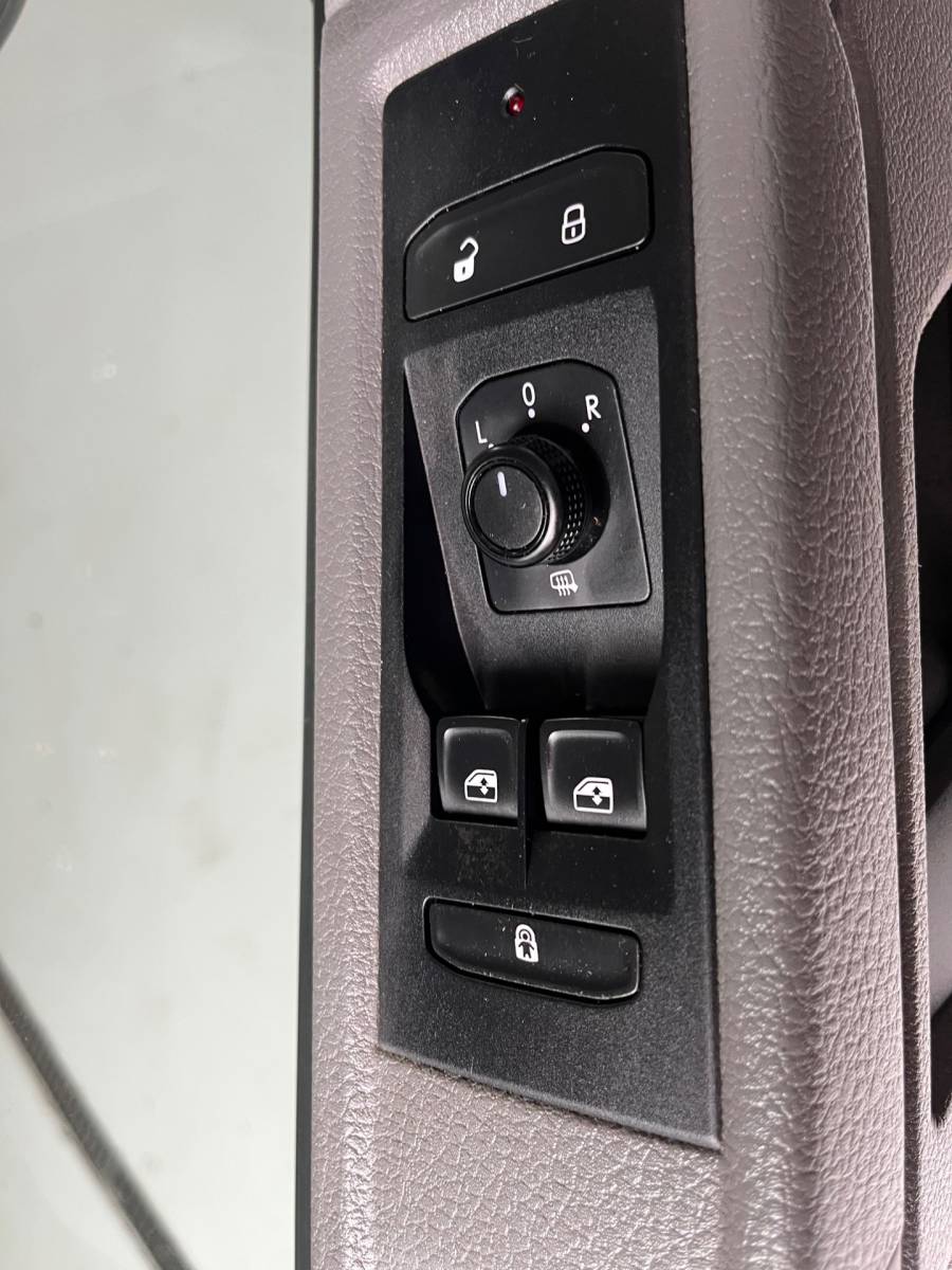 Volkswagen Transporter Volkswagen Transporter Automaat DSG Servicewagen 2.0 TDI 150pk L2H1 3Persoons Sortimo Inrichting, Airco, Navigatie, RIJKLAARPRIJS!