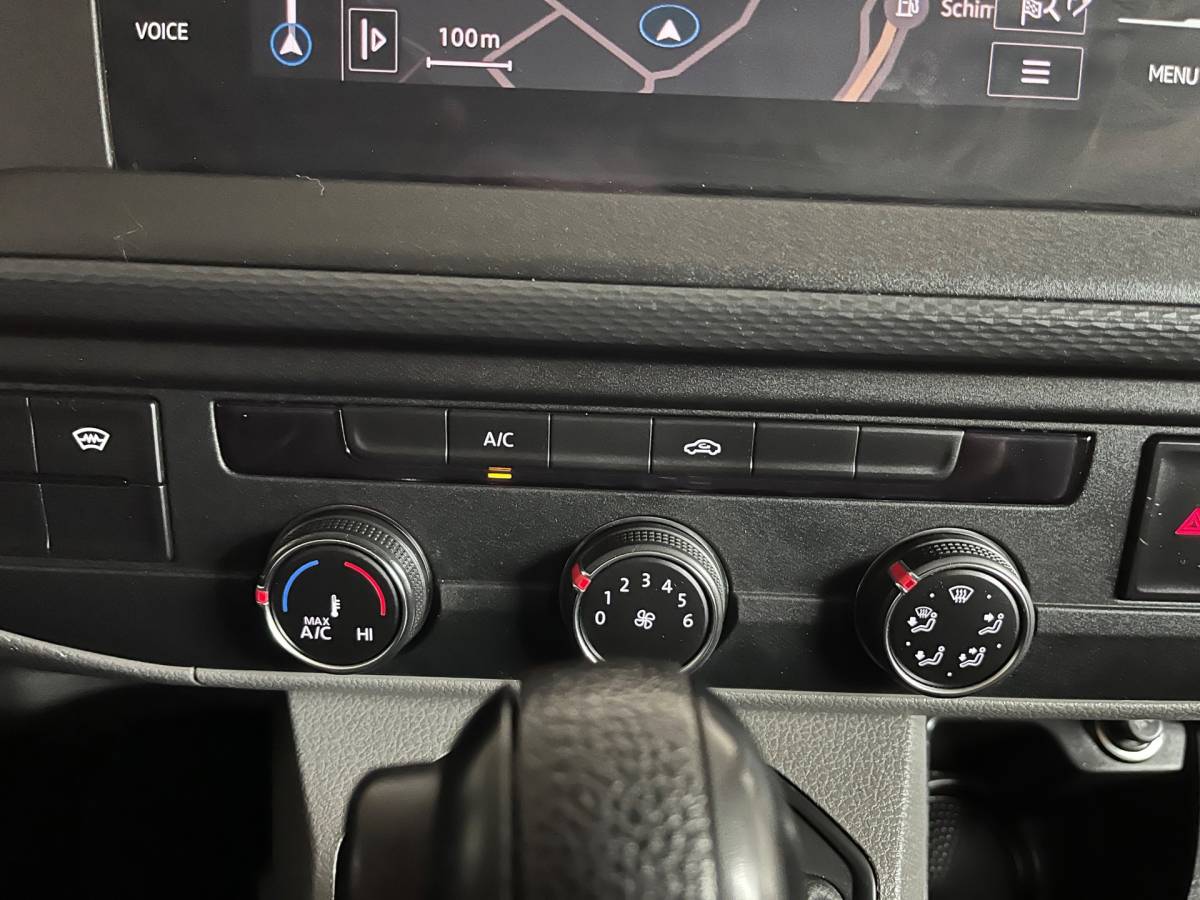 Volkswagen Transporter Volkswagen Transporter Automaat DSG Servicewagen 2.0 TDI 150pk L2H1 3Persoons Sortimo Inrichting, Airco, Navigatie, RIJKLAARPRIJS!