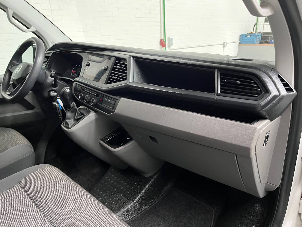 Volkswagen Transporter Volkswagen Transporter Automaat DSG Servicewagen 2.0 TDI 150pk L2H1 3Persoons Sortimo Inrichting, Airco, Navigatie, RIJKLAARPRIJS!