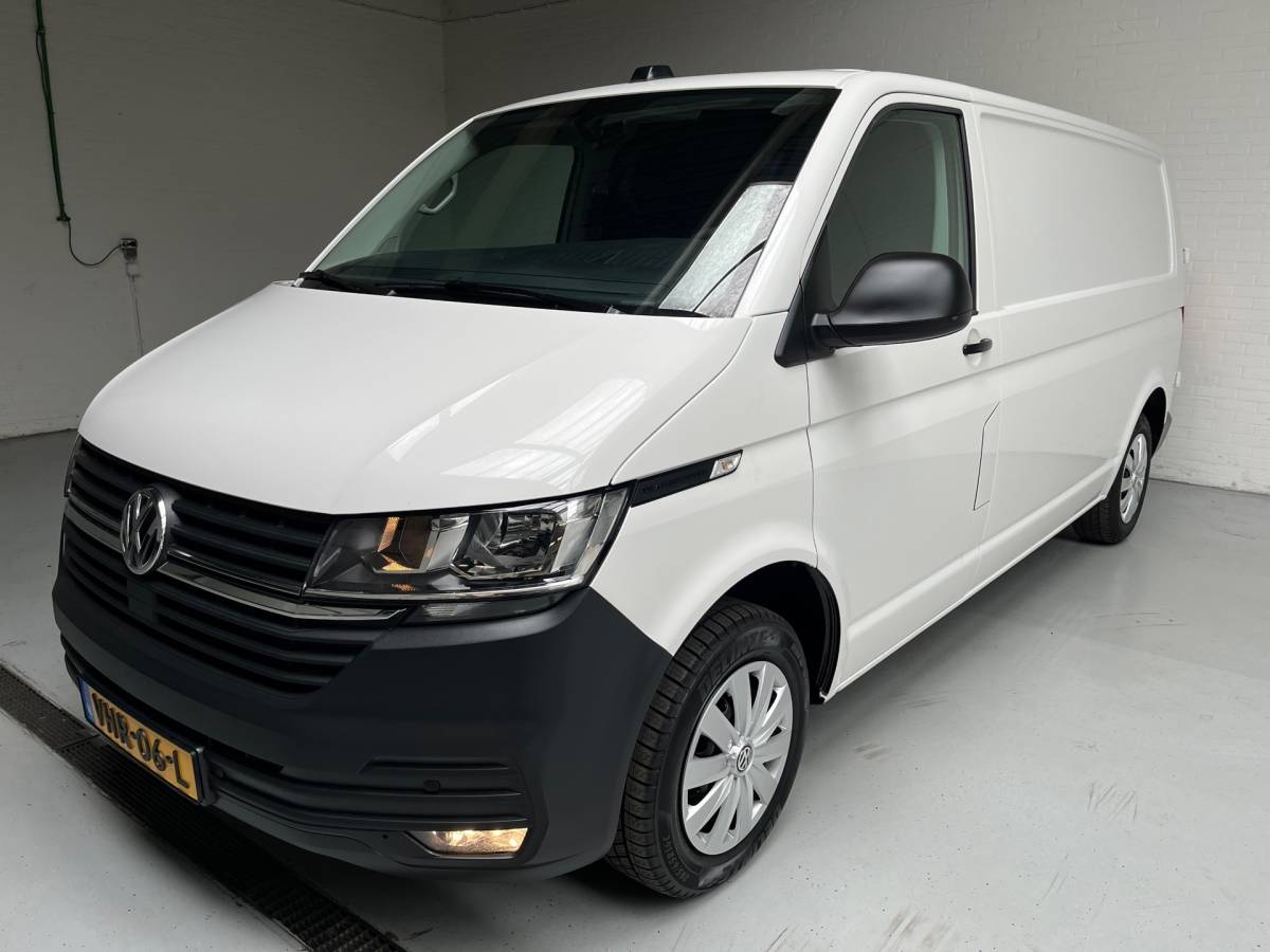 Volkswagen Transporter Volkswagen Transporter Automaat DSG Servicewagen 2.0 TDI 150pk L2H1 3Persoons Sortimo Inrichting, Airco, Navigatie, RIJKLAARPRIJS!