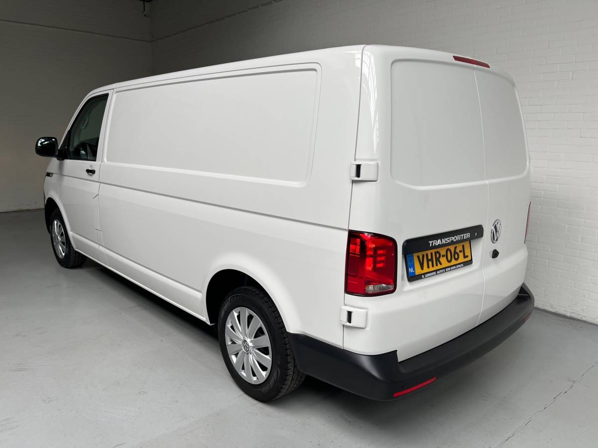 Volkswagen Transporter Volkswagen Transporter Automaat DSG Servicewagen 2.0 TDI 150pk L2H1 3Persoons Sortimo Inrichting, Airco, Navigatie, RIJKLAARPRIJS!