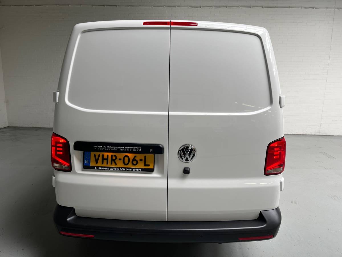 Volkswagen Transporter Volkswagen Transporter Automaat DSG Servicewagen 2.0 TDI 150pk L2H1 3Persoons Sortimo Inrichting, Airco, Navigatie, RIJKLAARPRIJS!