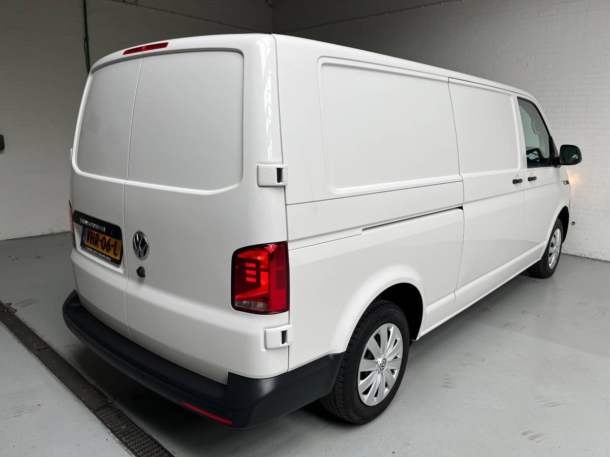 Volkswagen Transporter Volkswagen Transporter Automaat DSG Servicewagen 2.0 TDI 150pk L2H1 3Persoons Sortimo Inrichting, Airco, Navigatie, RIJKLAARPRIJS!
