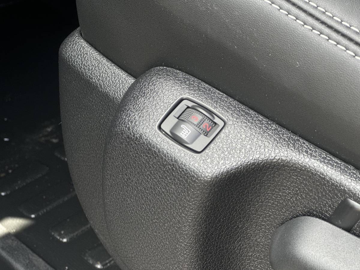 Citroën ë-Jumpy Citroen ë-Jumpy L3 136 75 kWh | STX | Leer | Stoel/-Stuurverwarming | Draadloze telefoonlader | Apple Carplay/Android Auto | Lichtmetalen velgen | Climate Control | Cruise Control | Parkeercamera/-sensoren | Inbouw |