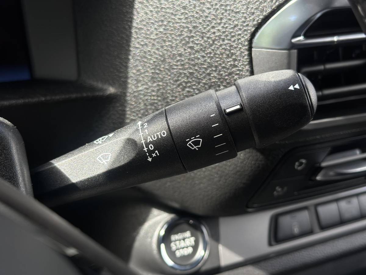 Citroën ë-Jumpy Citroen ë-Jumpy L3 136 75 kWh | STX | Leer | Stoel/-Stuurverwarming | Draadloze telefoonlader | Apple Carplay/Android Auto | Lichtmetalen velgen | Climate Control | Cruise Control | Parkeercamera/-sensoren | Inbouw |